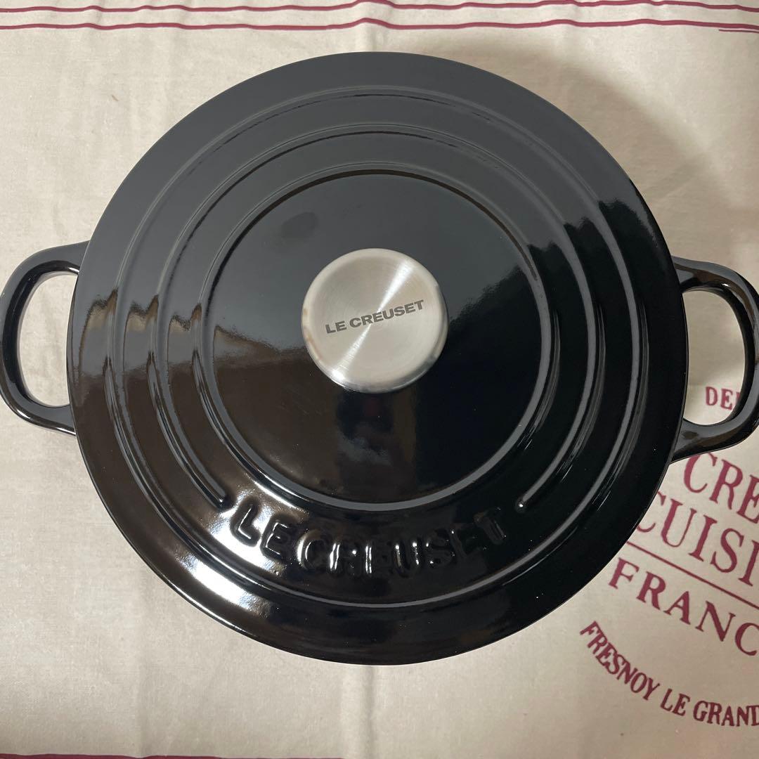 《出品》ルクルーゼ 18cm ブラックオニキス ココットロンド バッセ