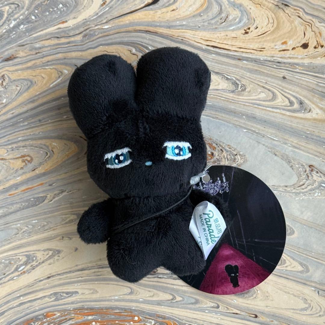 beco+81 しりみみうさぎ マスコット ベルベッティ - メルカリ