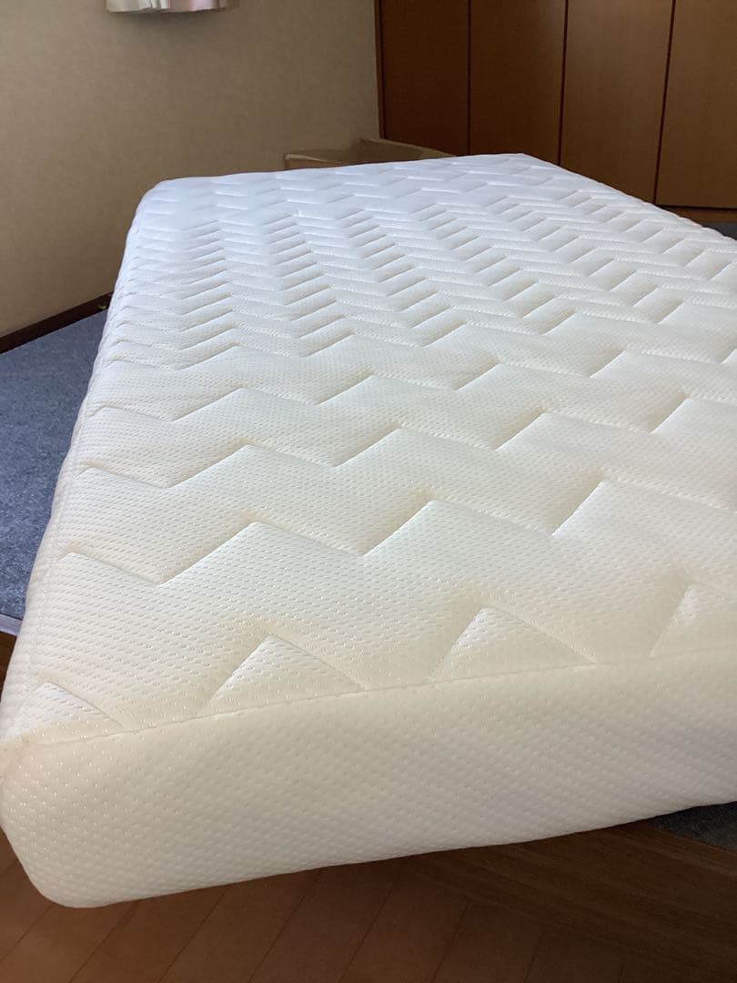 【極美品】雲のやすらぎプレミアム　マットレス　シングルサイズ