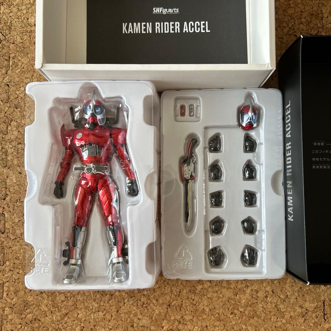 S.H.Figuarts 真骨彫製法 仮面ライダーアクセル