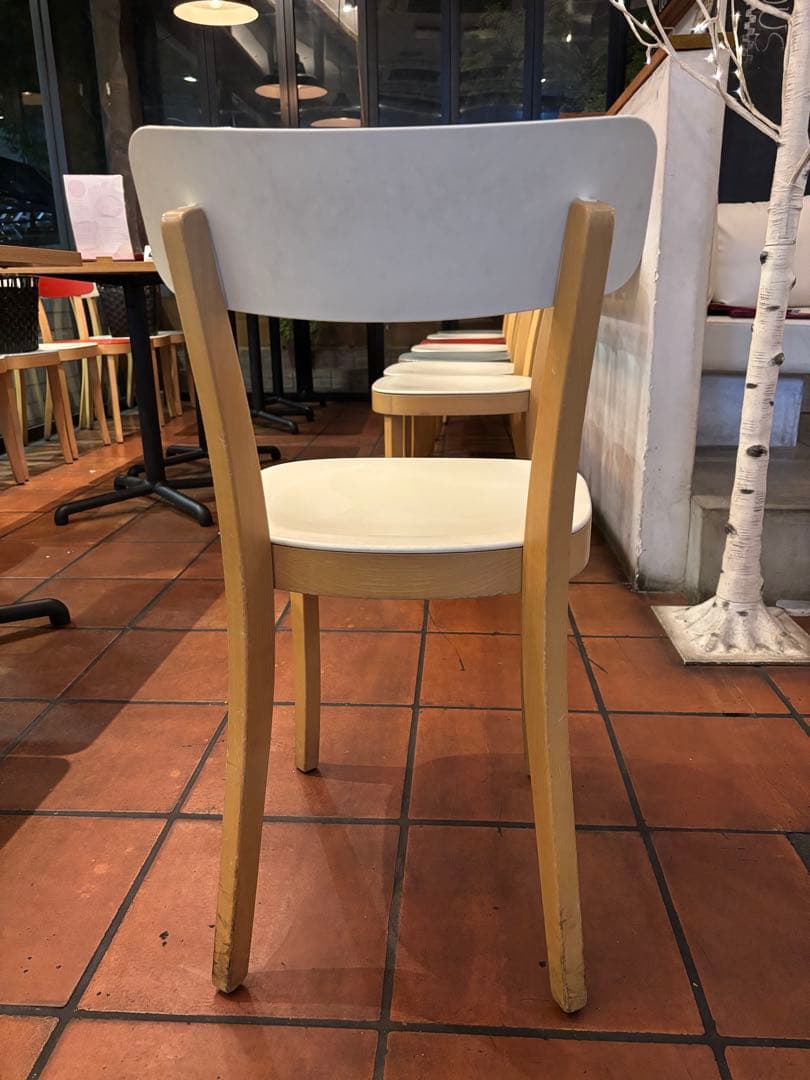 【皿洗いの民】 vitra バーゼルチェア