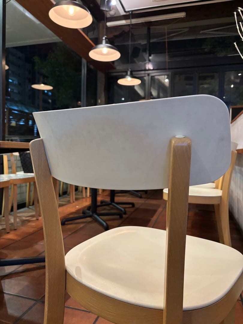 【皿洗いの民】 vitra バーゼルチェア