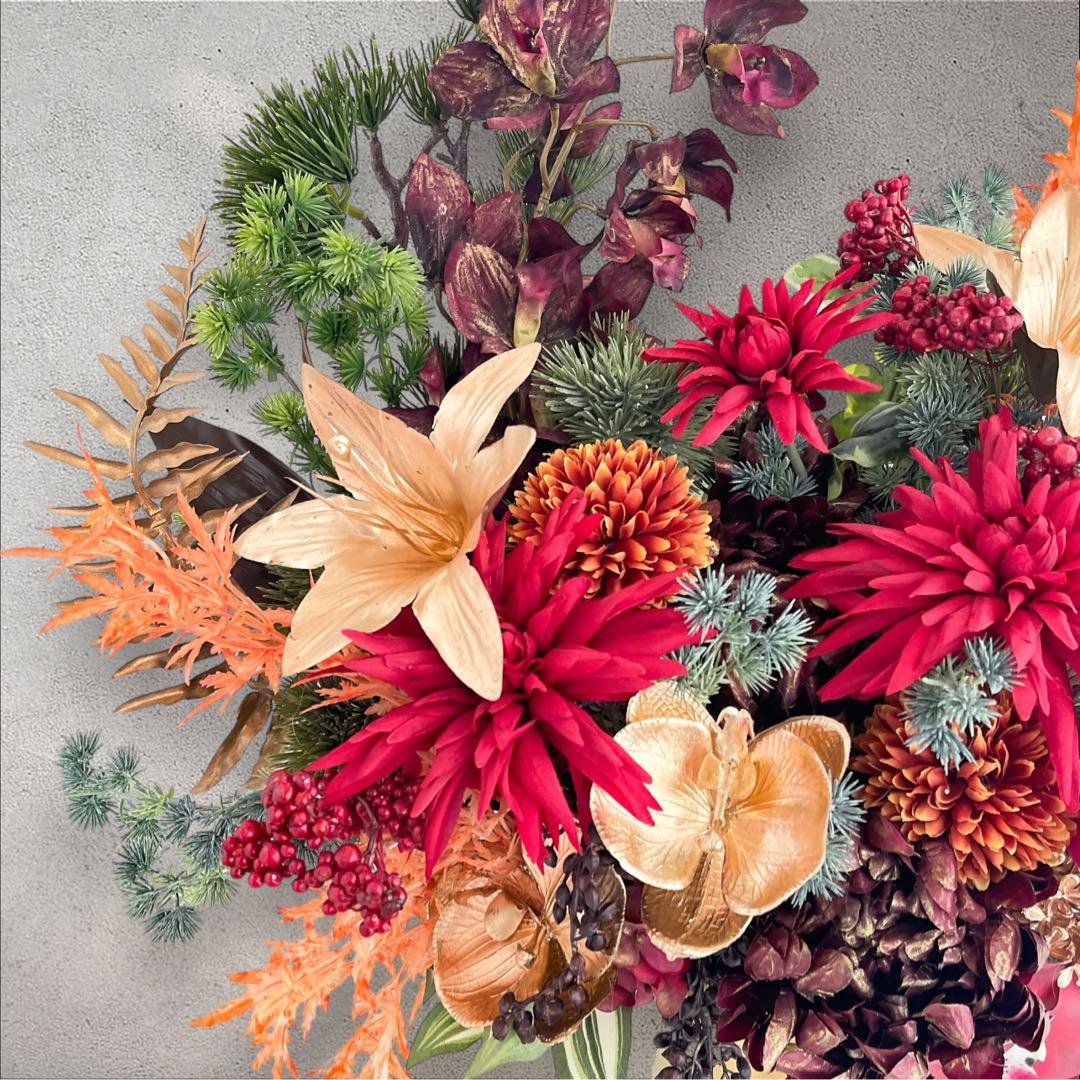 プレミアムフラワーアレンジ ゴールドベースに咲く豪華絢爛の和モダンアレンジ
