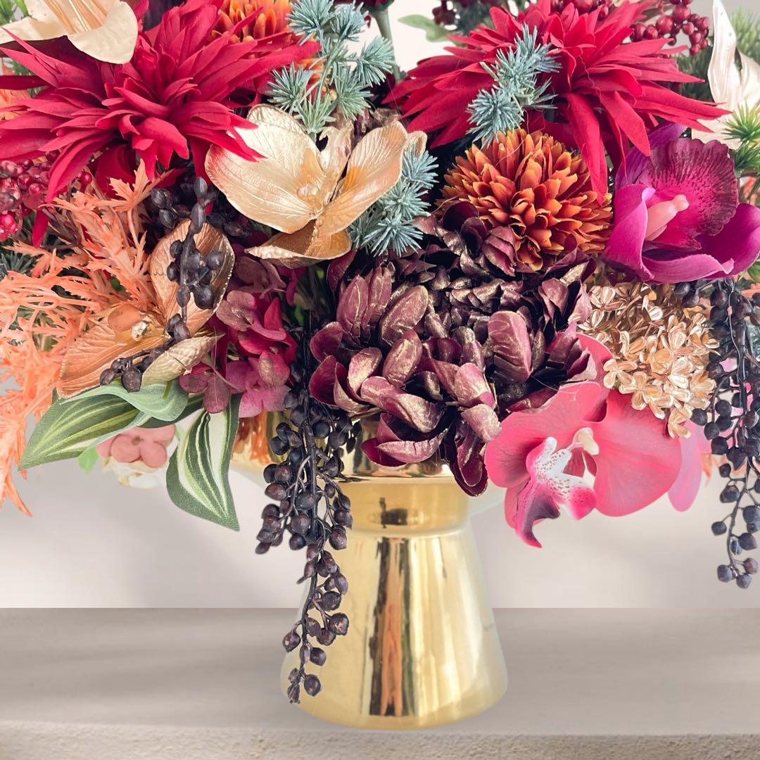 プレミアムフラワーアレンジ ゴールドベースに咲く豪華絢爛の和モダンアレンジ