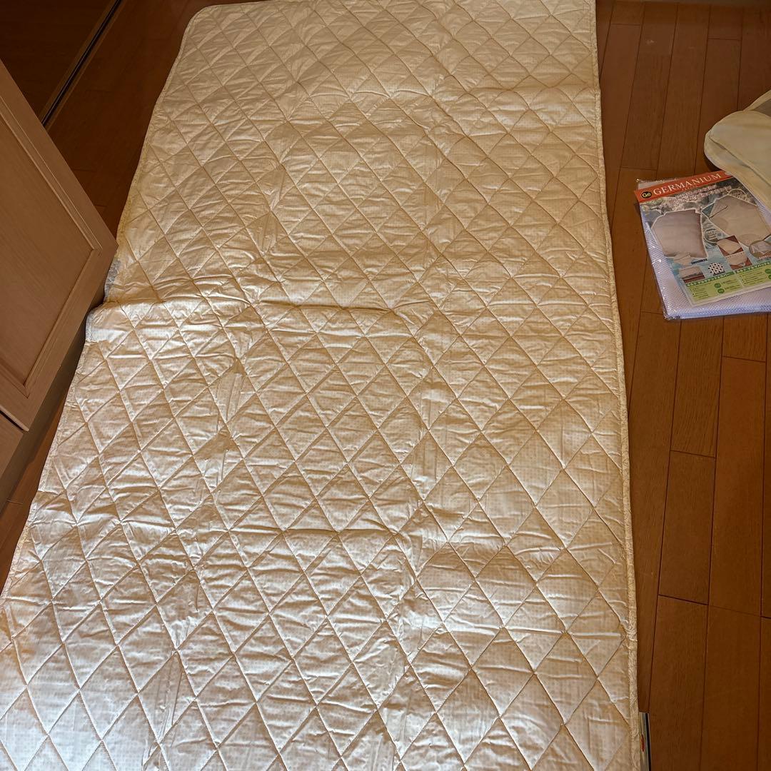 ゲルマニウム　敷きパッド110×215 と専用洗濯ネット 2点セット