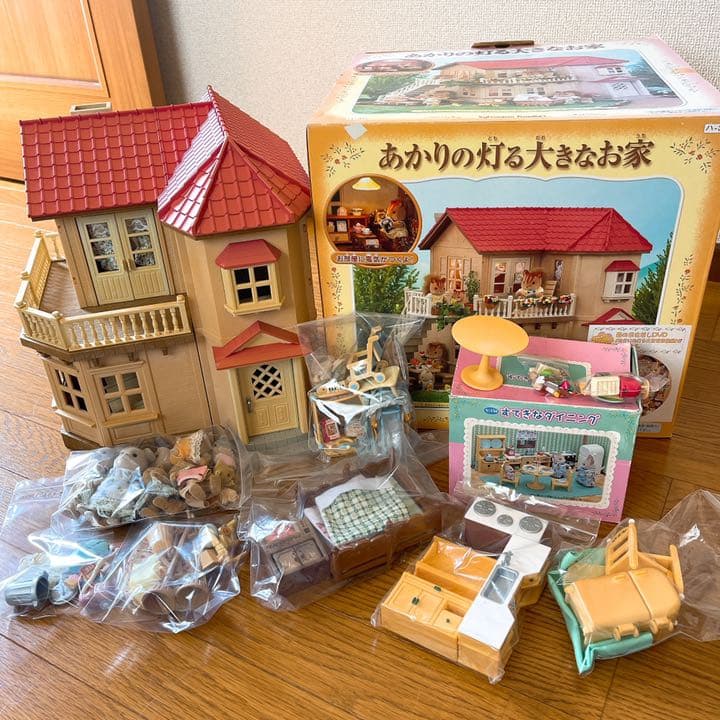 シルバニア】あかりの灯る大きなお家＋豪華家具人形セット - メルカリ