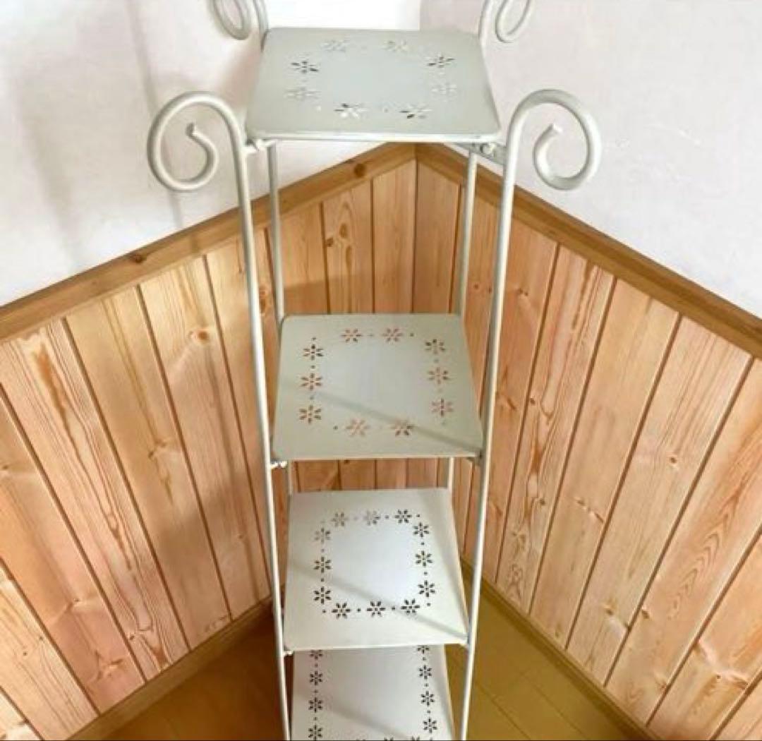 アイアン4段ラックホワイト ラック 花柄装飾　シェルフ