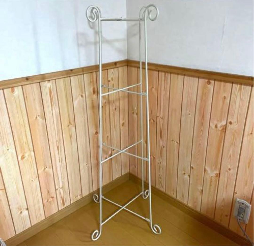 アイアン4段ラックホワイト ラック 花柄装飾　シェルフ