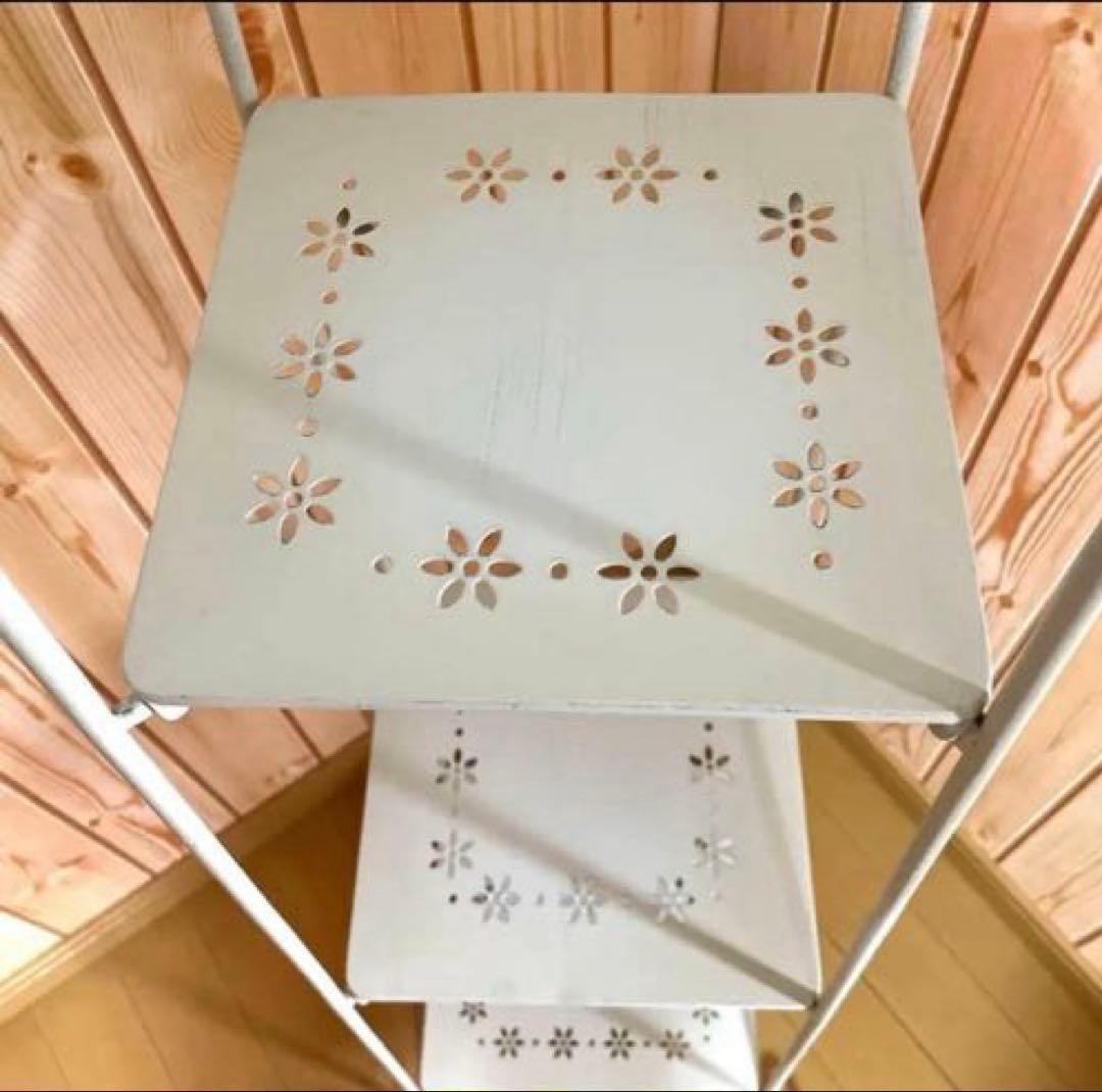 アイアン4段ラックホワイト ラック 花柄装飾　シェルフ