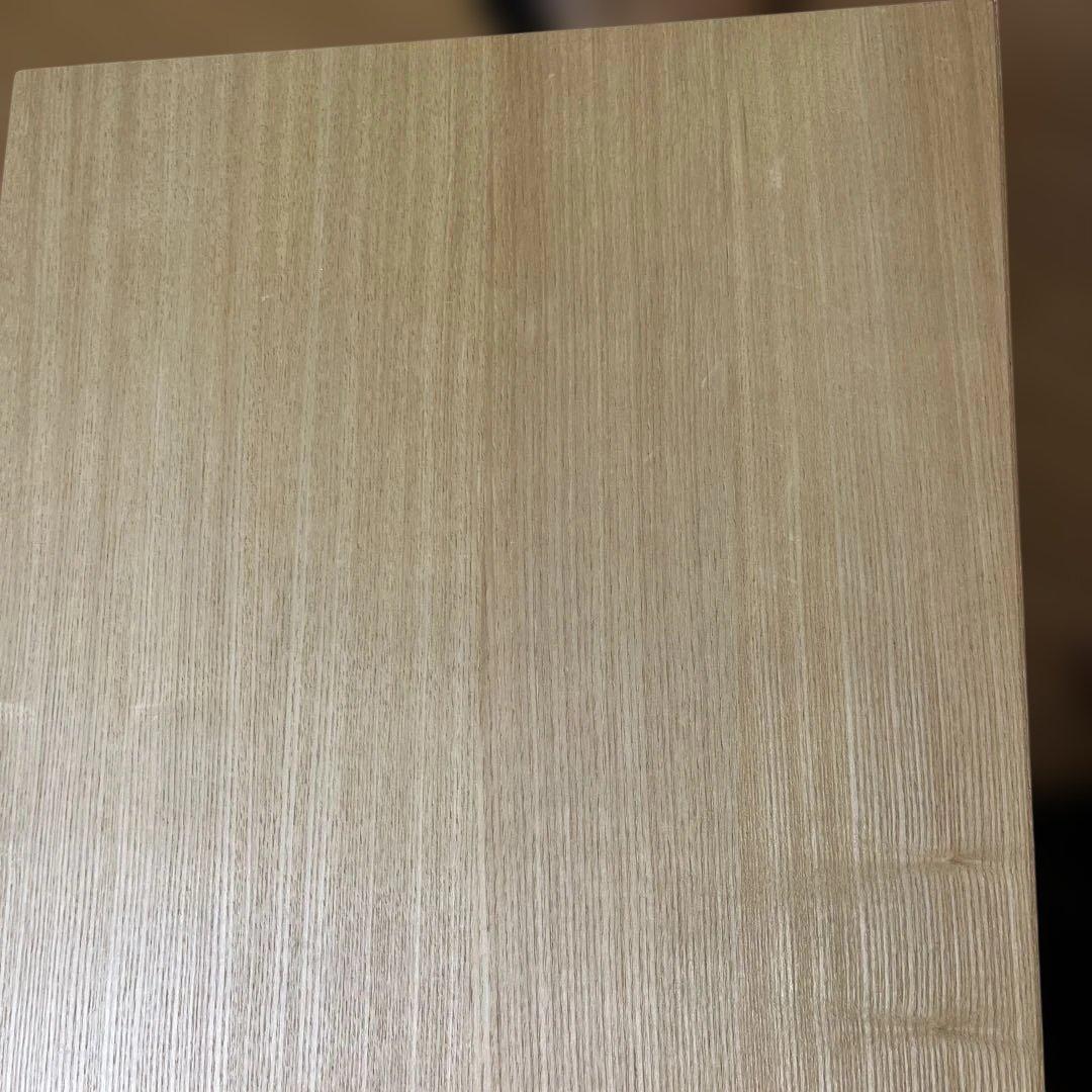 木製ガラス扉付きキャビネット