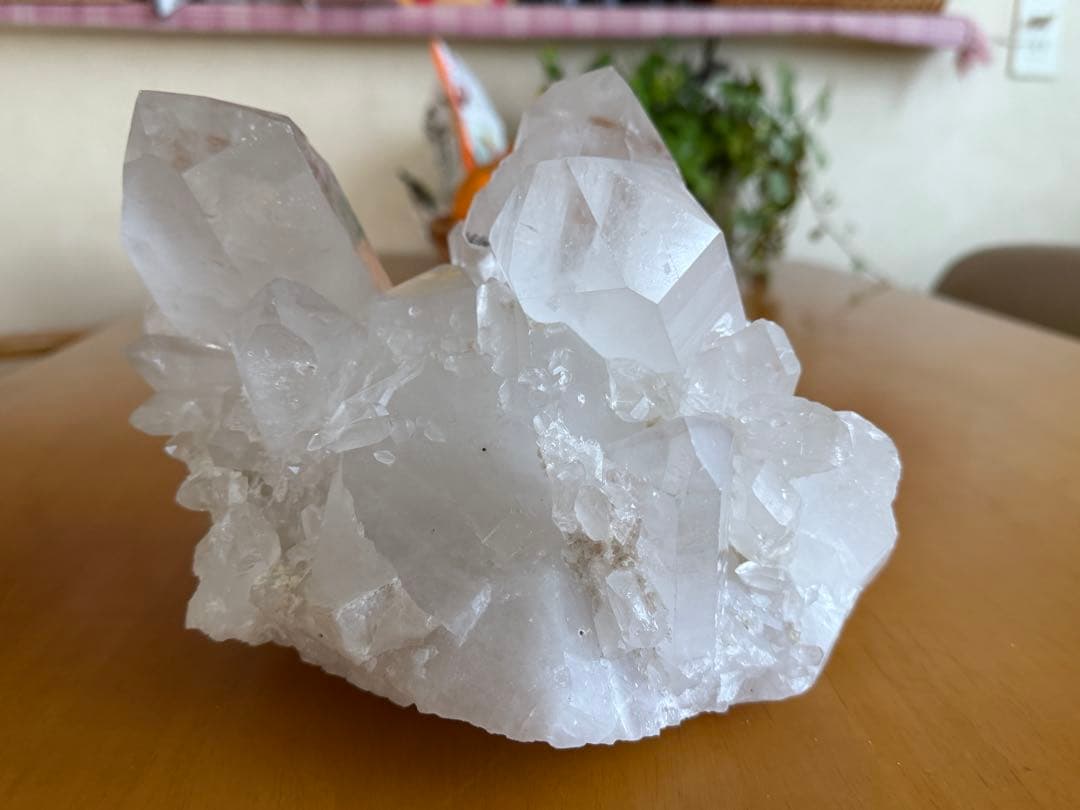 tomokazuです 水晶　クラスター　5188g