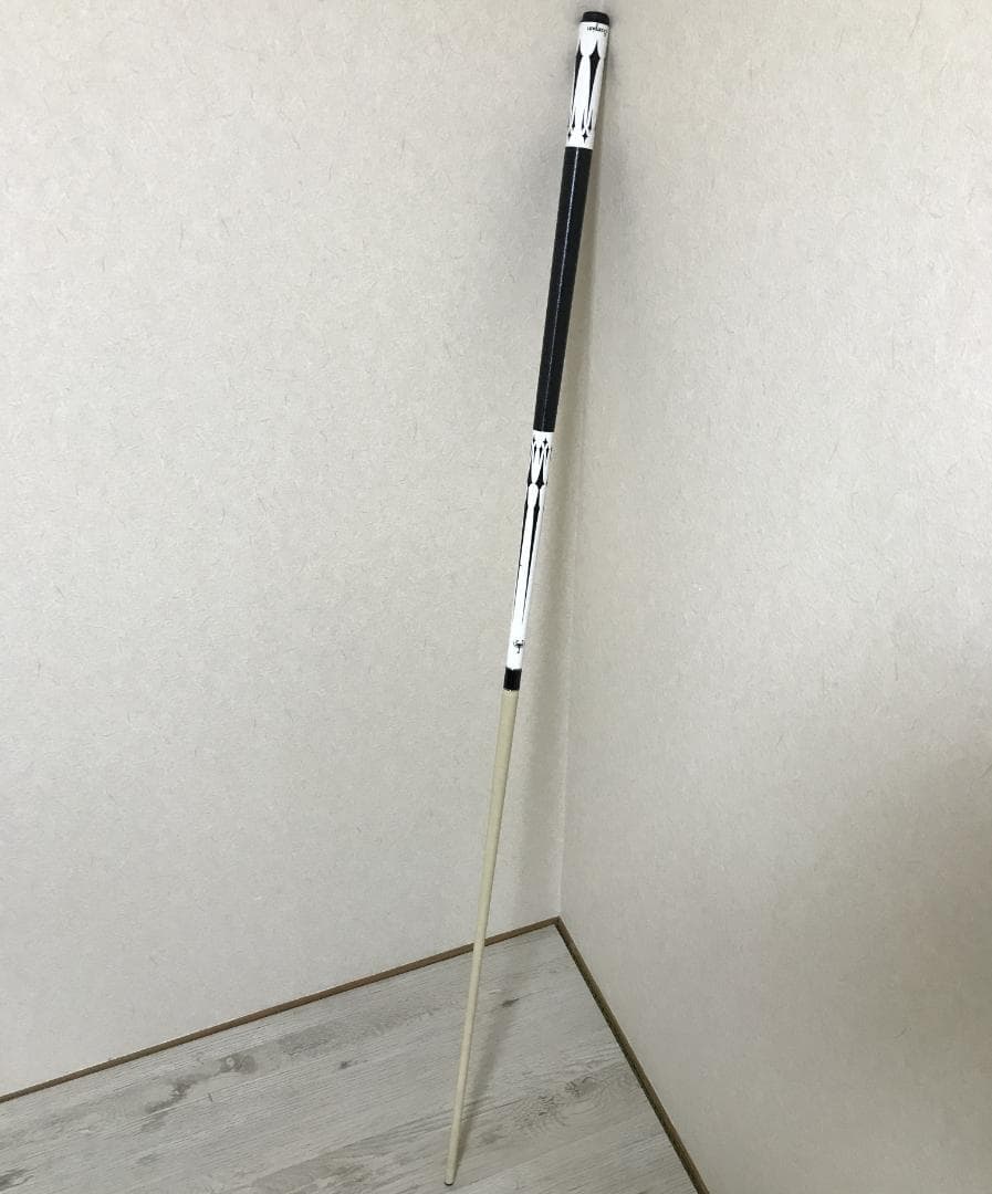 良品　ビリヤードキュー　スコーピオン　革ハードケース付き