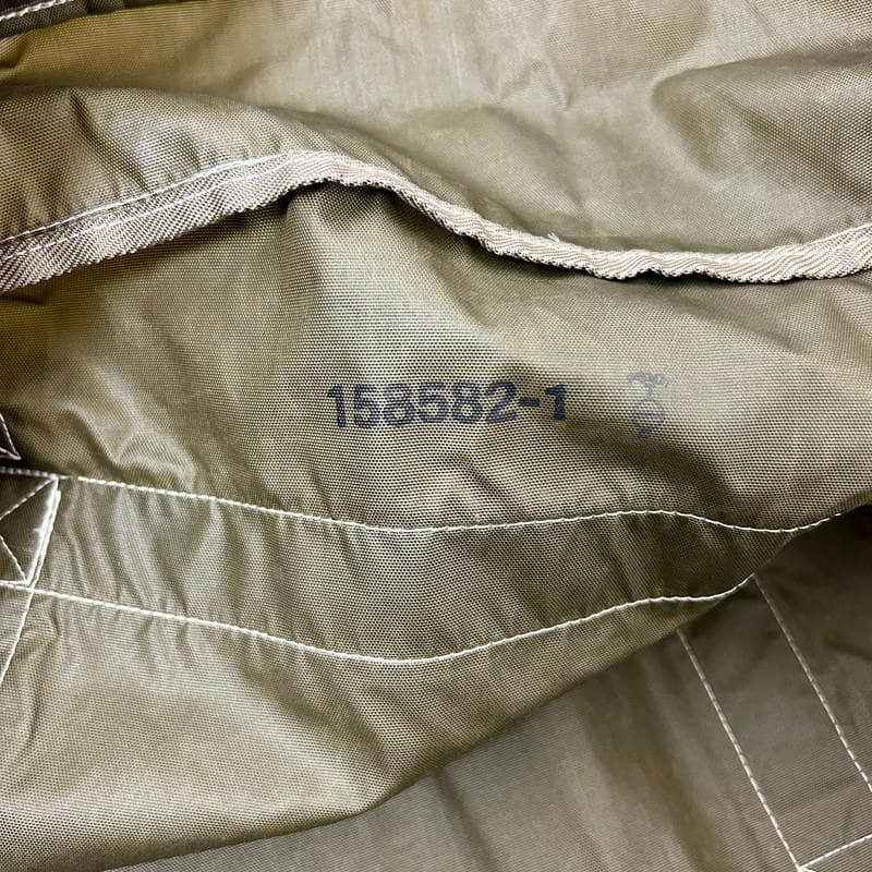 【希少】【新品】フランス軍 AERAZUR パラシュートバッグ 65L 金属