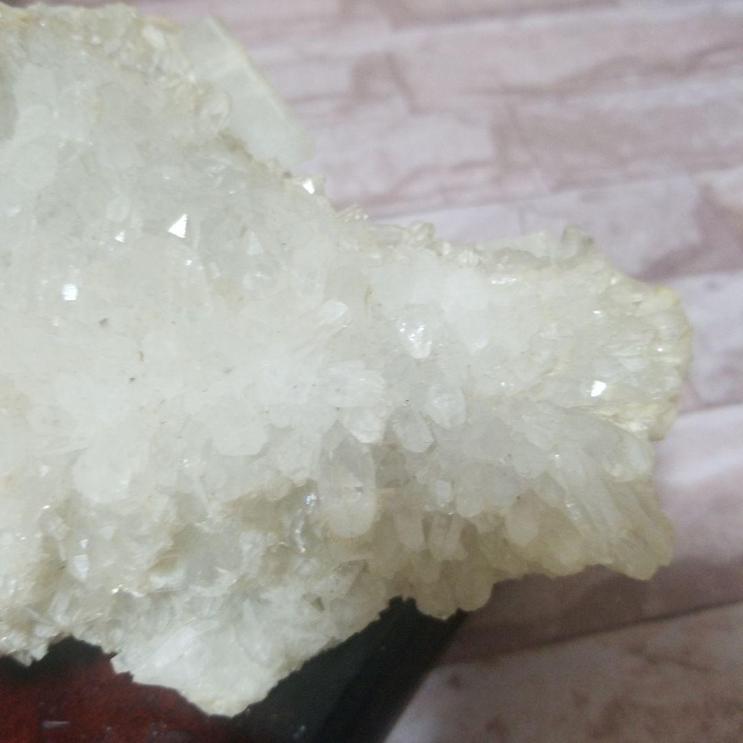 【超希少】入手困難　国産水晶クラスター　3㎏超え 木製台座付き