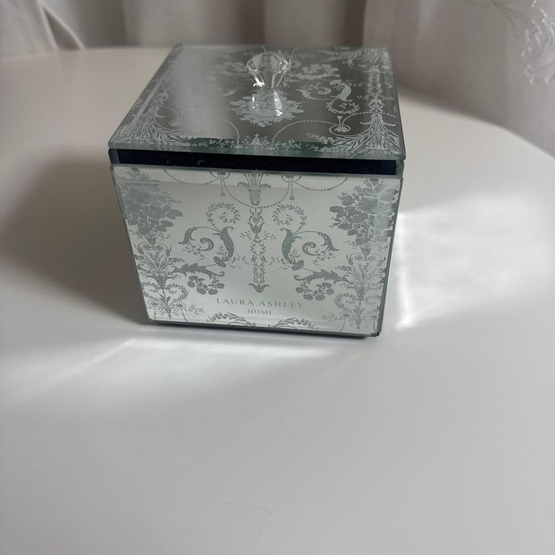 ローラアシュレイ ジュエリーボックス - メルカリ