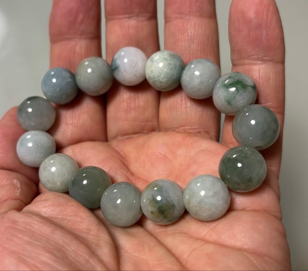 硬玉翡翠（１３mm珠、径１７cm）⑤（鑑別書付き）