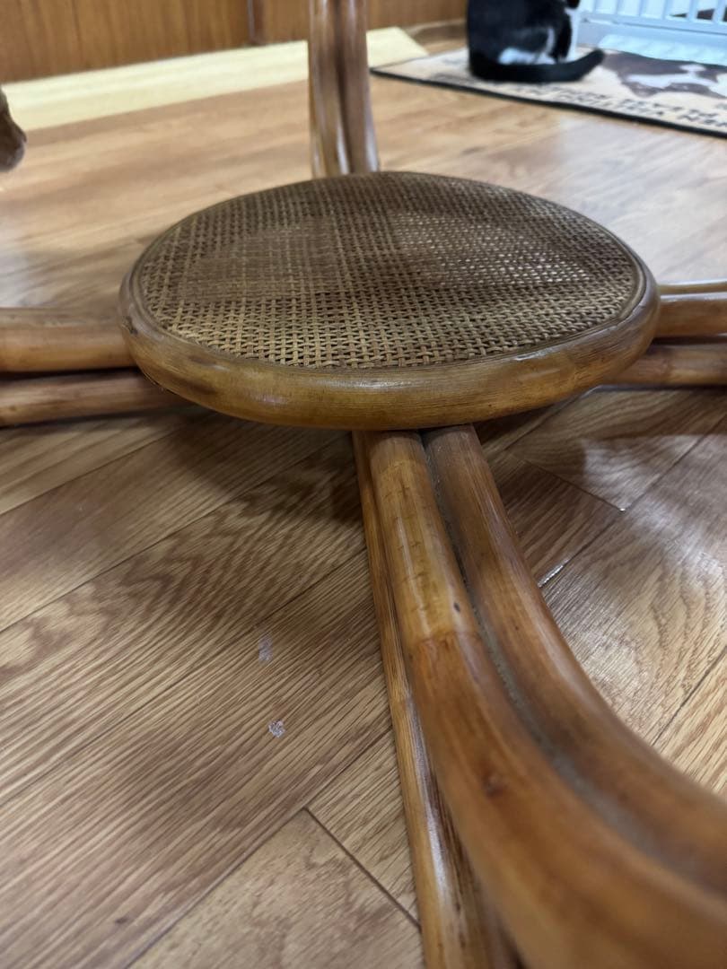 円形ラタンテーブル ガラス天板