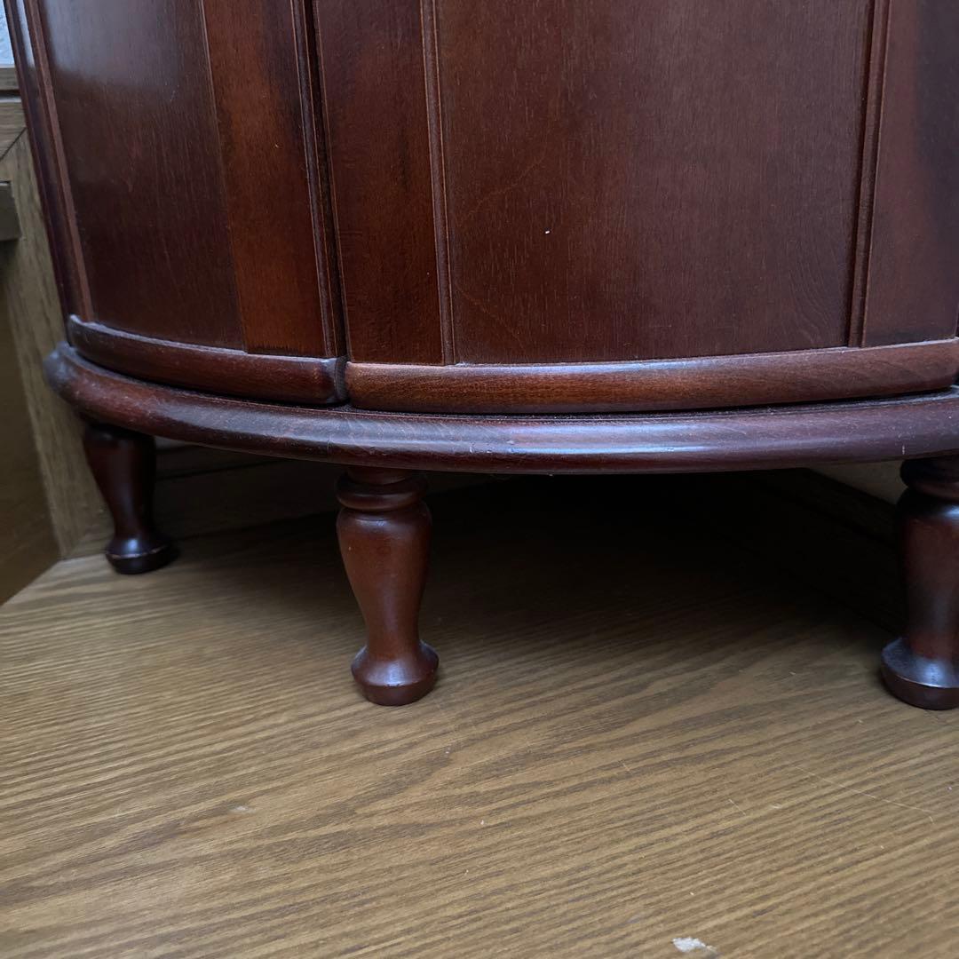 コーナーチェスト