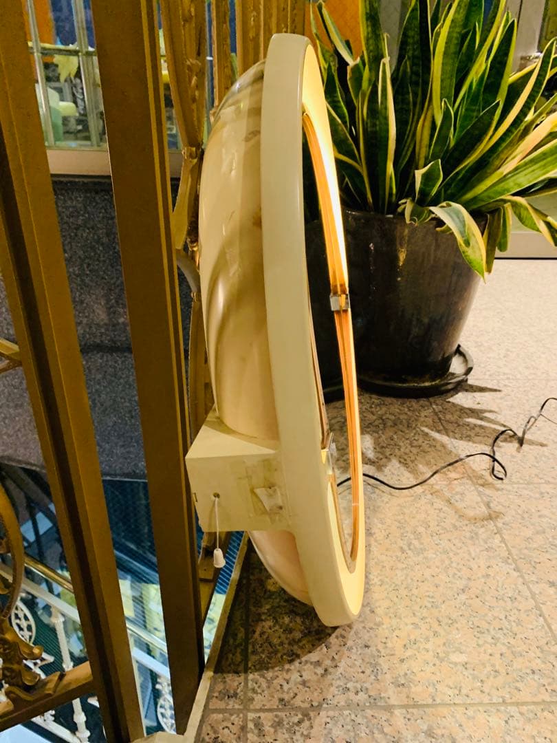 ベルギー製　1960年代　照明付き　オーバル型　アンティーク　ミラー　壁掛け式