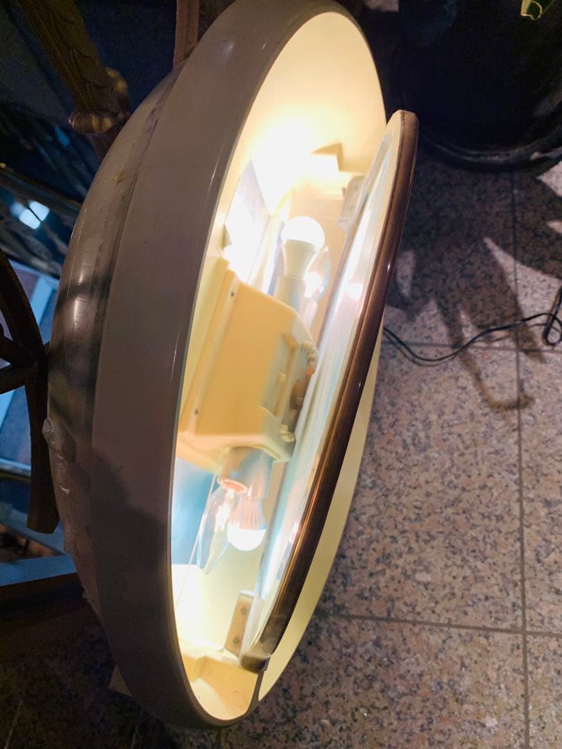 ベルギー製　1960年代　照明付き　オーバル型　アンティーク　ミラー　壁掛け式