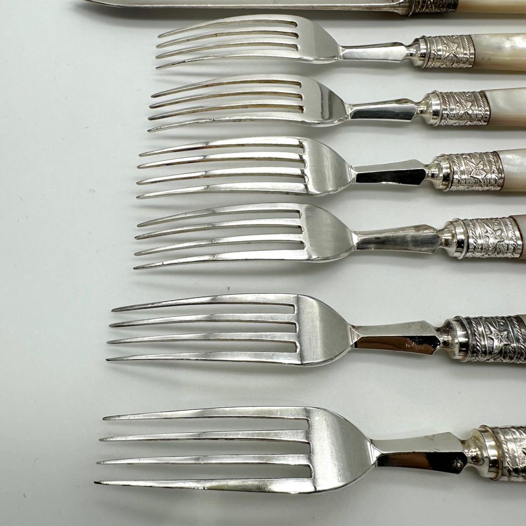 英国製/白蝶貝マザーオブパールフルーツナイフ&フォーク12本 鍵付木製箱