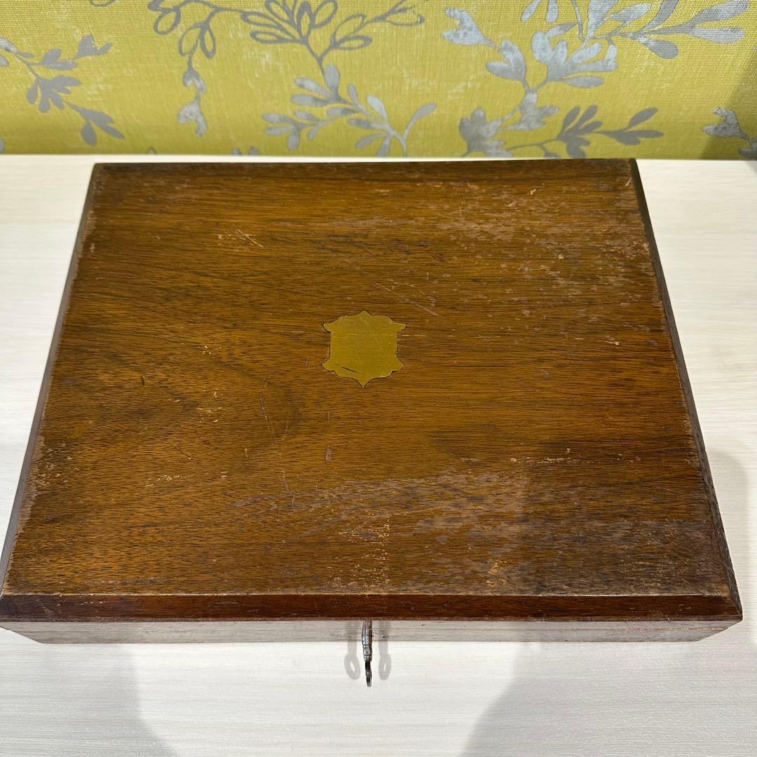 英国製/白蝶貝マザーオブパールフルーツナイフ&フォーク12本 鍵付木製箱