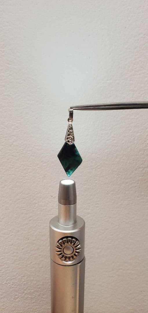 糸魚川翡翠 入りコン沢 茄子紺 ペンダントトップ