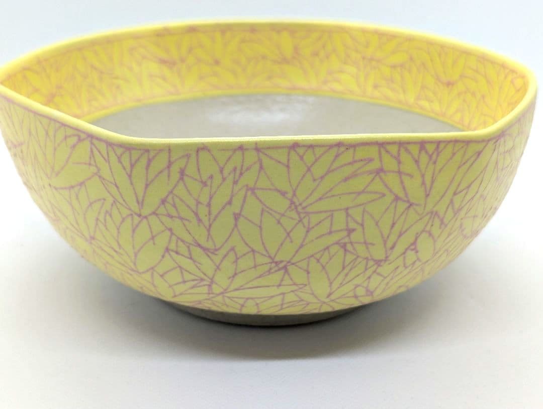 【未使用】黃地堆紅花文　六角鉢　谷野明夫