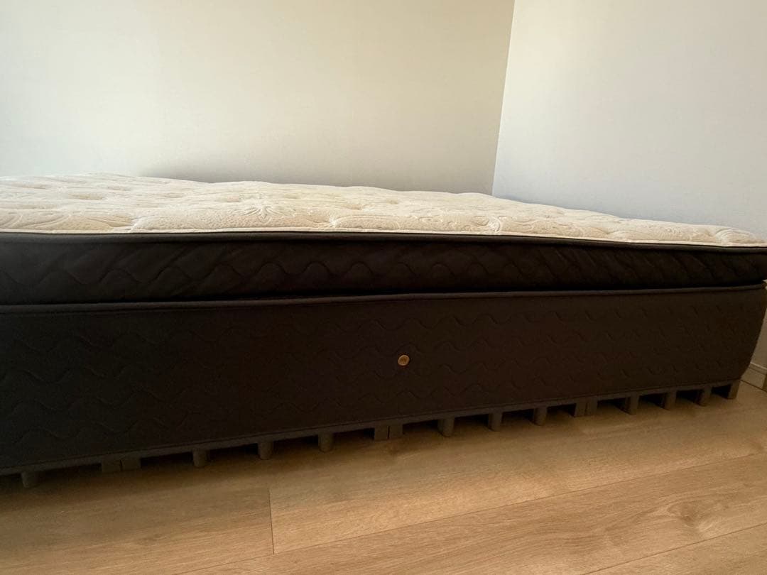 シーリー　クラウンジュエル　ワイドダブル