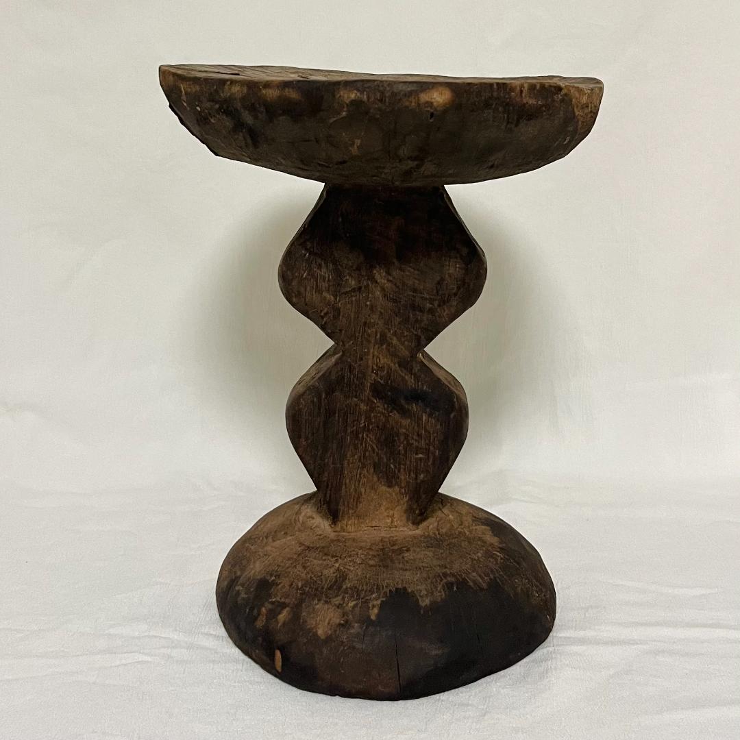 アフリカ ジンバブエ トンガスツール