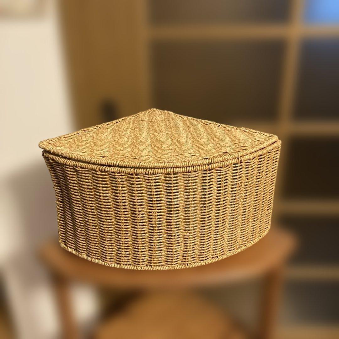 コーナー木製三角シェルフ 収納バスケット付き