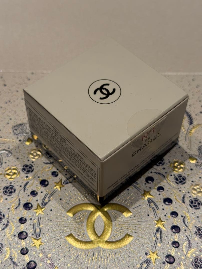 CHANEL N°1 アイクリーム 15g