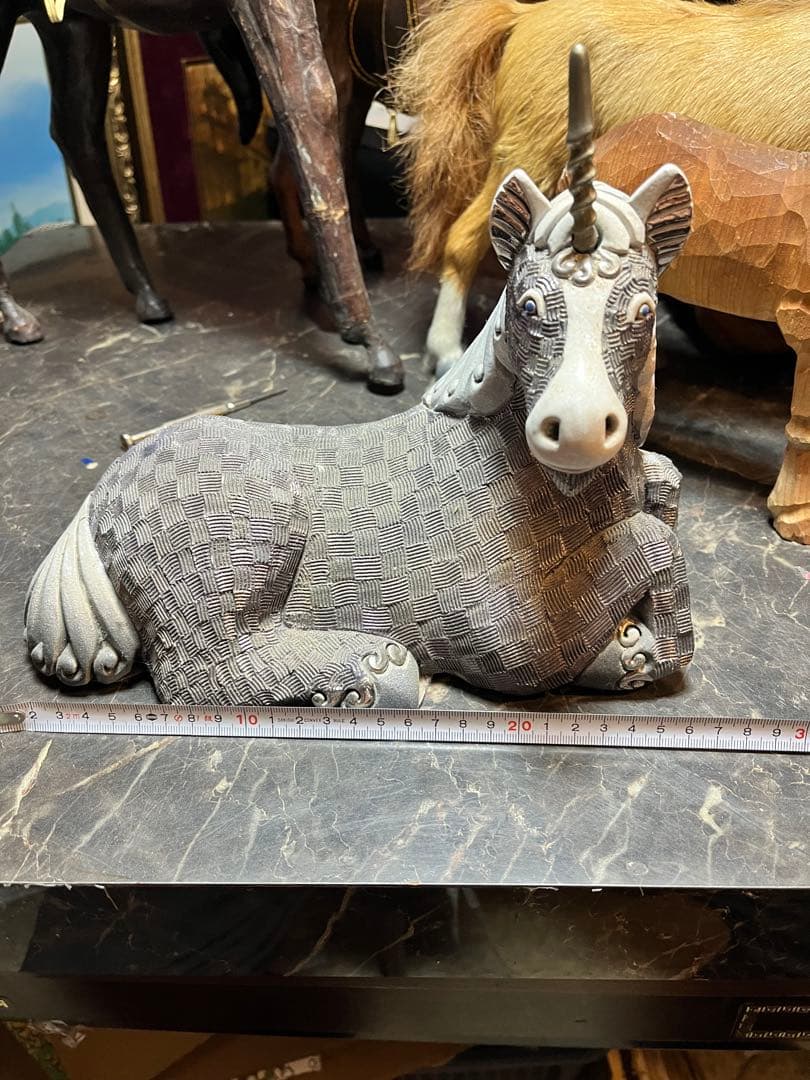 ウルグアイ製のリンコナダのユニコーンの陶器製置物、ユニコーン置き物 ウルグアイ製