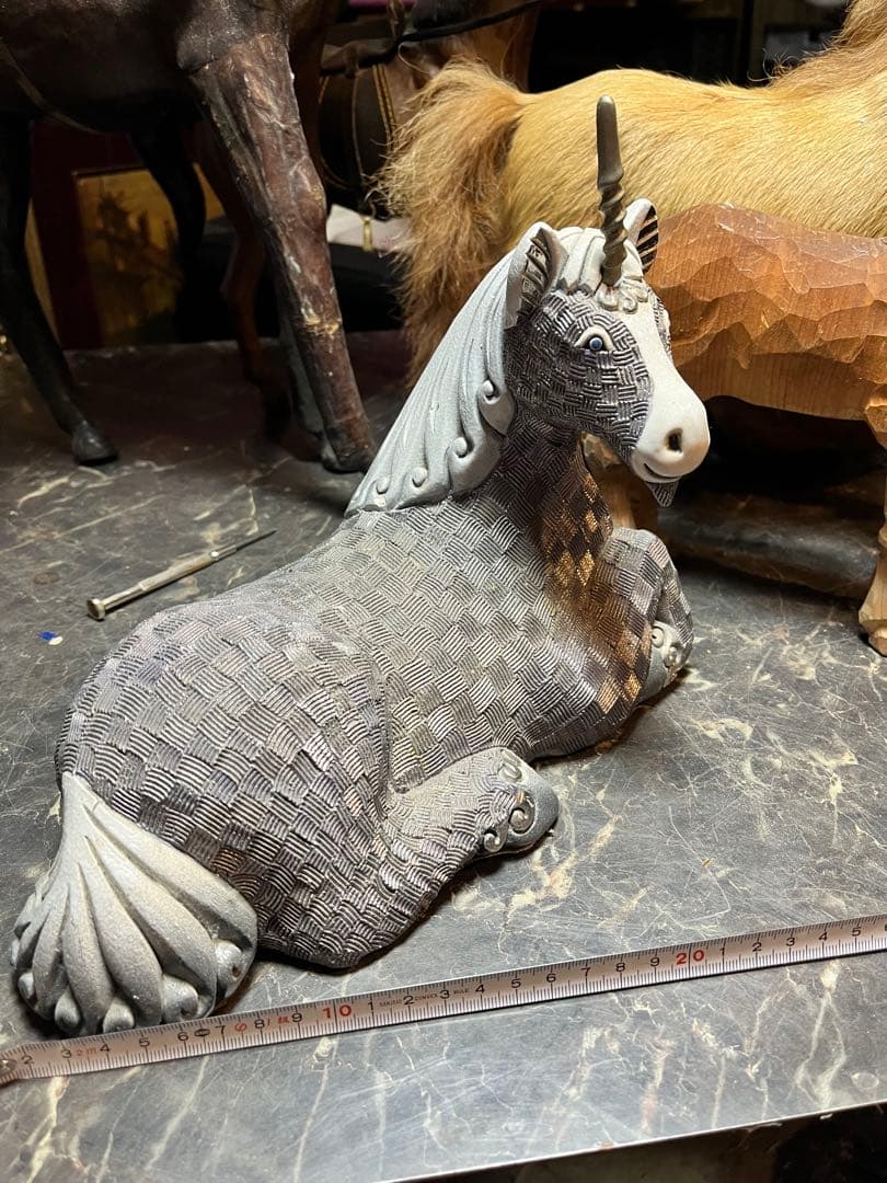 ウルグアイ製のリンコナダのユニコーンの陶器製置物、ユニコーン置き物 ウルグアイ製