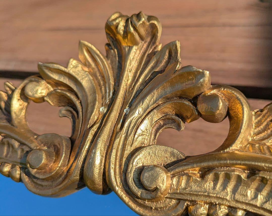 装飾的な壁掛け鏡　イタリア ミラー ゴールド アンティーク ロココ イサス