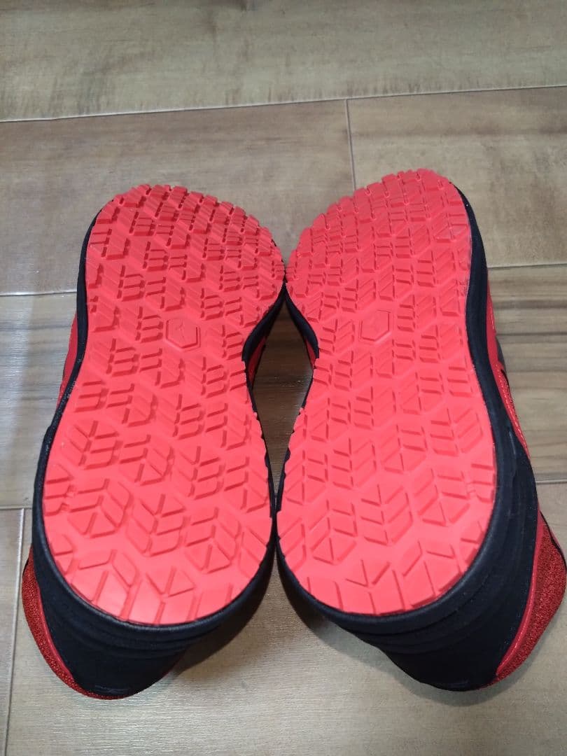 ミズノ　安全靴　２７センチ　新品　未使用