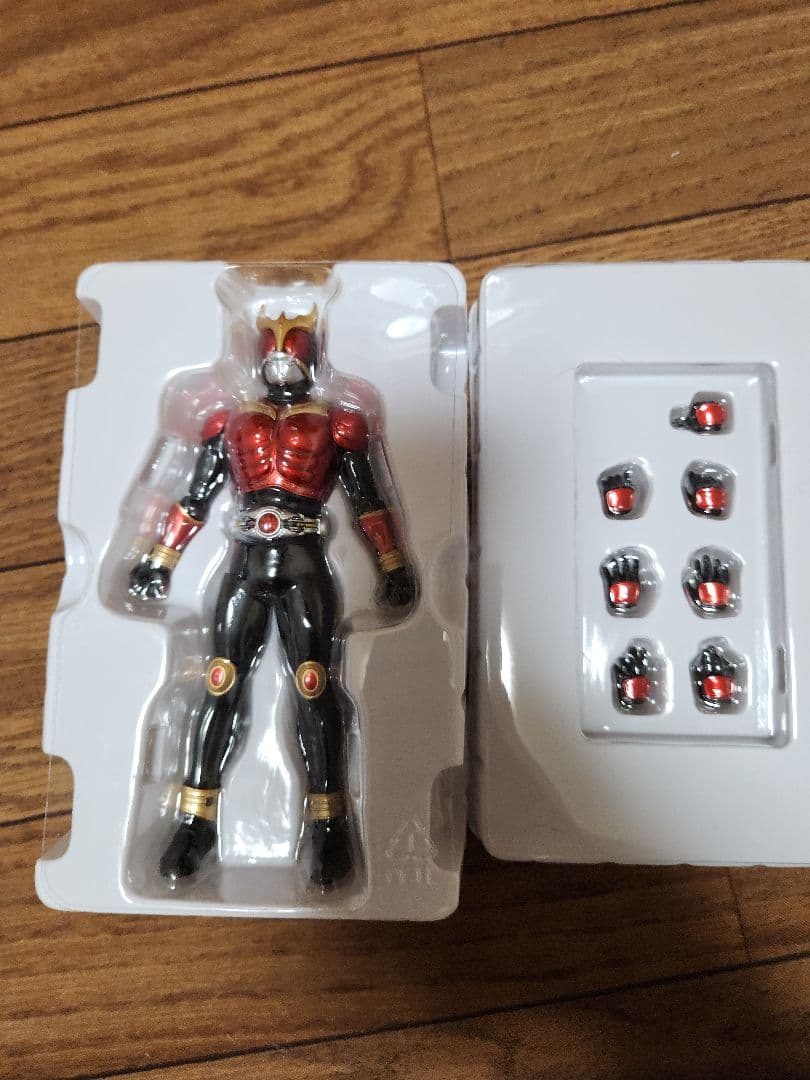 S.H.Figuarts 真骨頂 仮面ライダークウガ ディケイドVer