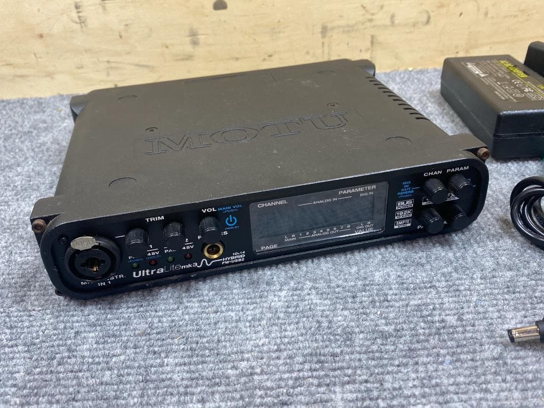 MOTU ultralite mk3 hybrid オーディオインターフェース