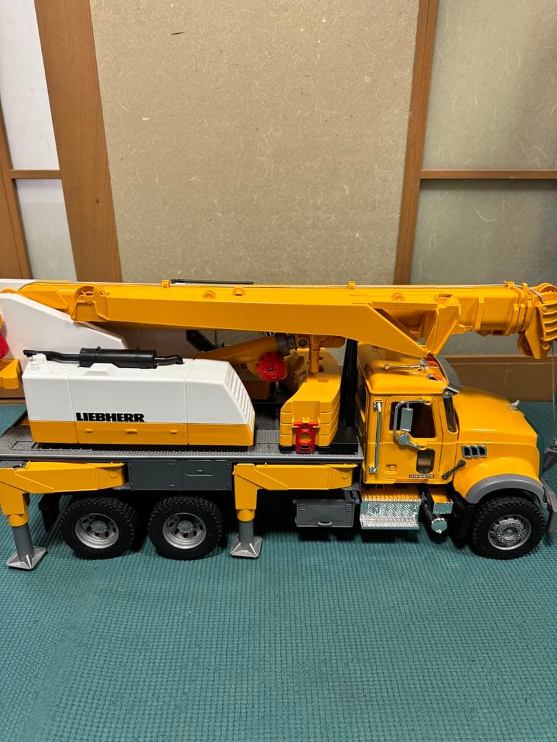 き*ん様 ブルーダー MACK LHクレーン車 - メルカリ