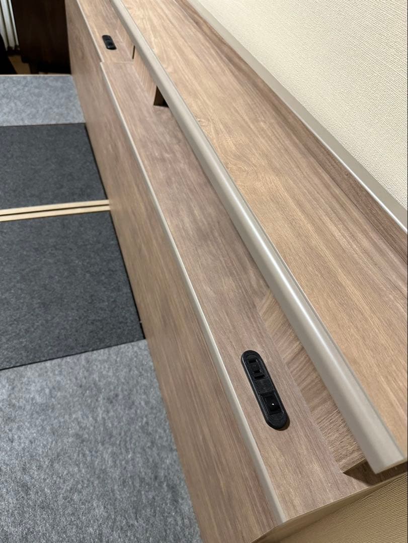 シーリーベッドフレーム