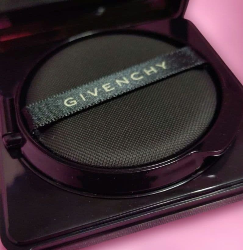 ソワン ノワール UV コンパクト