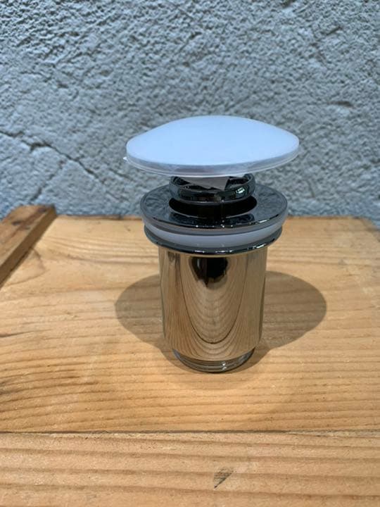 手洗いボウルと器具