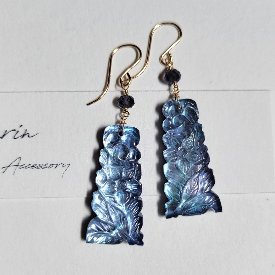 ラピス×マザオパ×クリスタル レクタングルカービングピアス