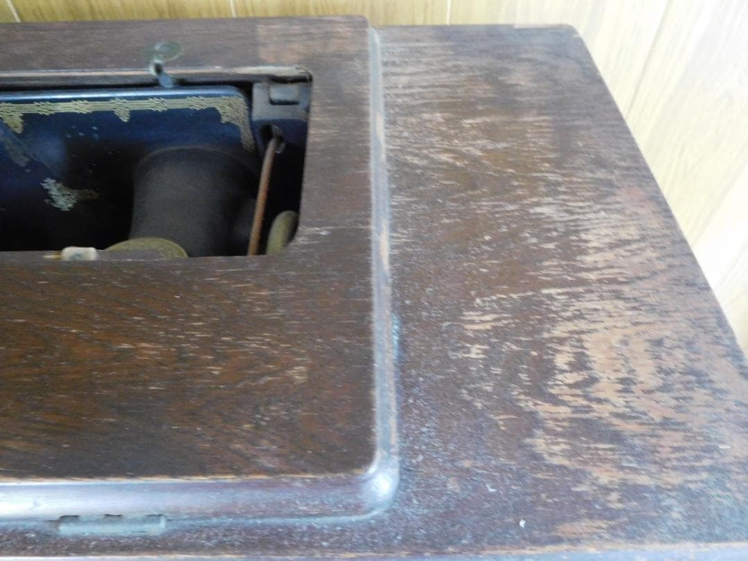 石川島芝浦タービン製・足踏みミシン - メルカリ