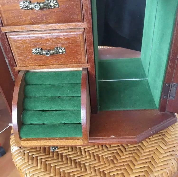 アンティーク風　オルゴール　アクセサリーケース