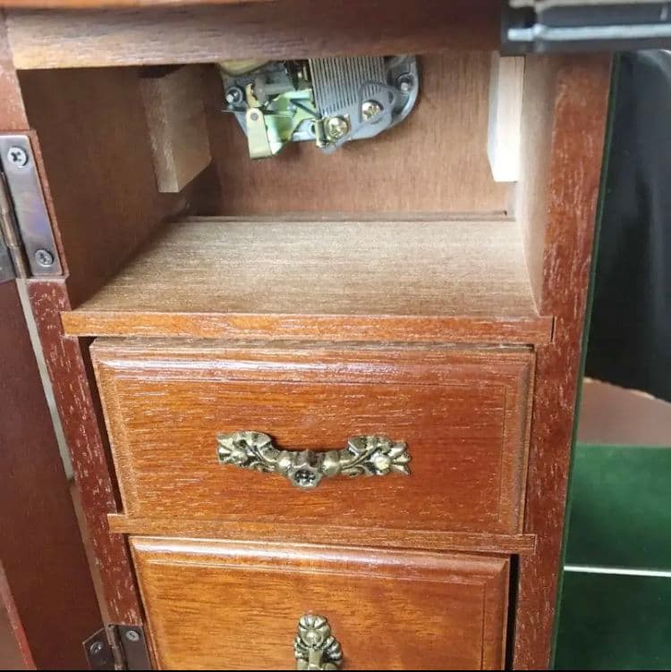 アンティーク風　オルゴール　アクセサリーケース