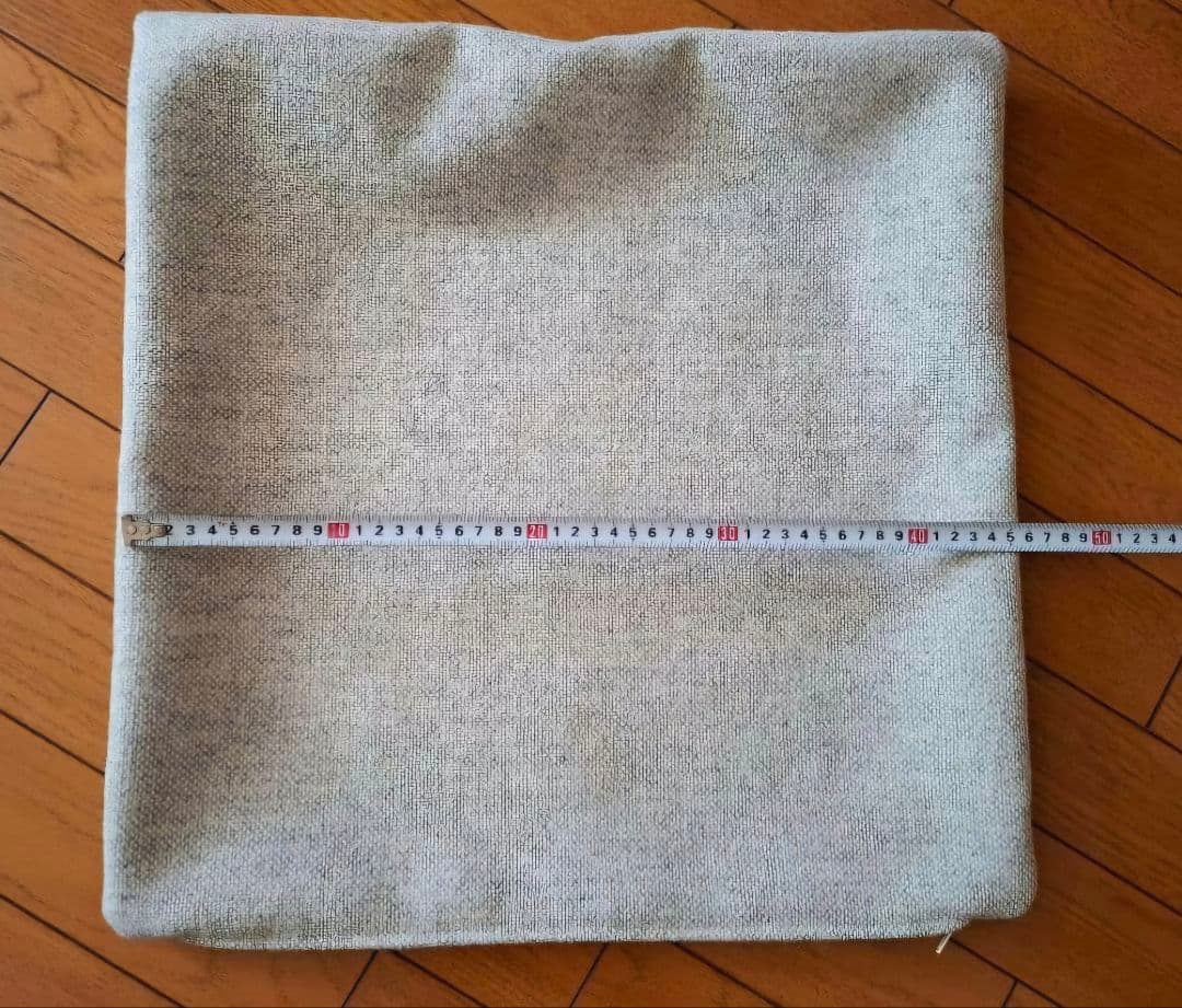 ゆきだるまさま専用45cm角クッションカバー クヴァドラ社生地