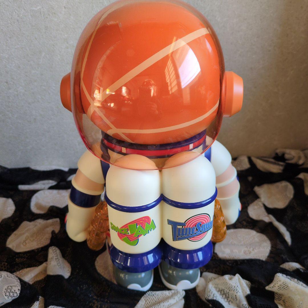 モリー 400% バッグスバニー 宇宙飛行士 フィギュア ポップマート レア！