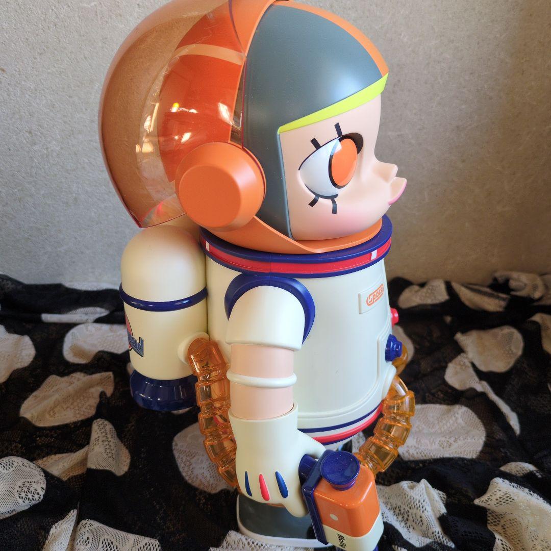 モリー 400% バッグスバニー 宇宙飛行士 フィギュア ポップマート レア！