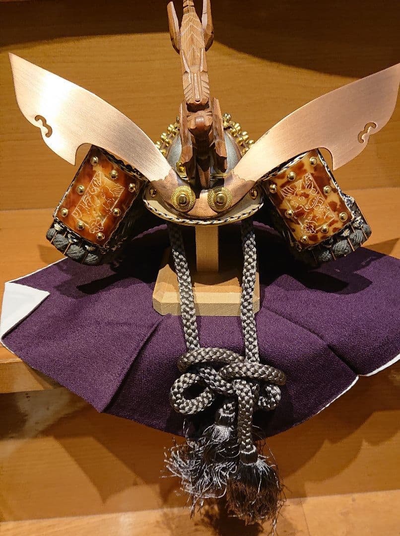 山本寛斎デザインブランド 兜飾り 中古品